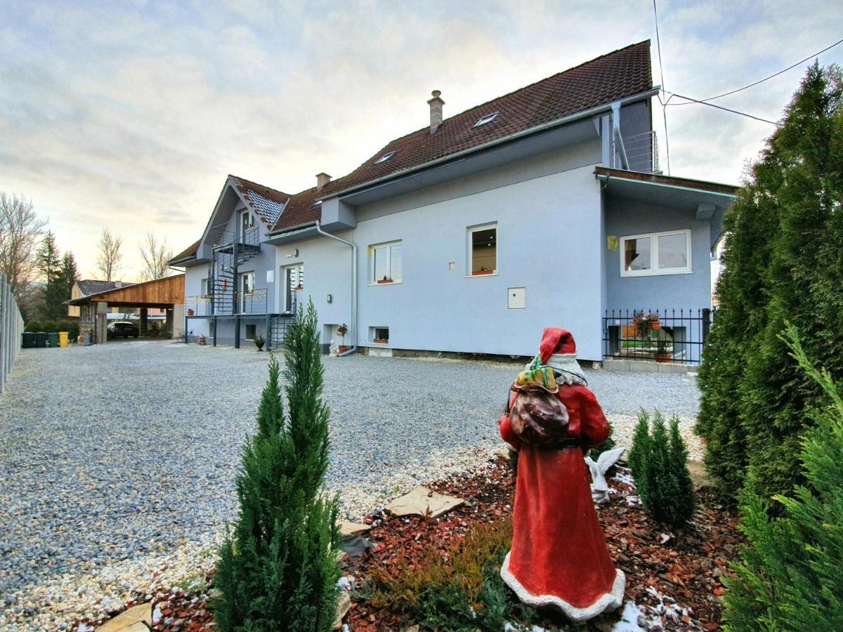 Apartmany Miluska Bešeňová المظهر الخارجي الصورة